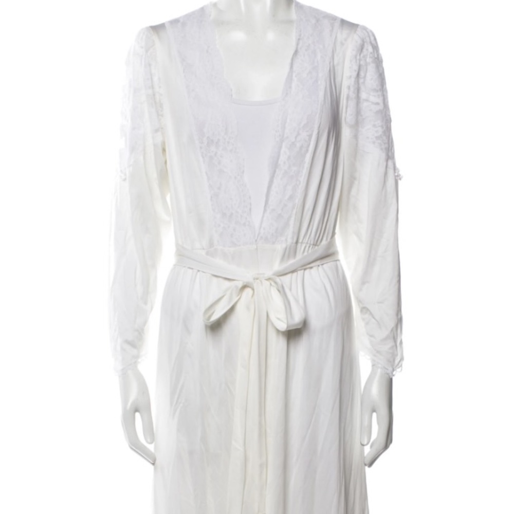 Miss Dior Vintage White Lace Robe